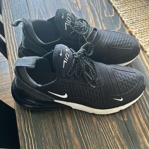 Nike 270 Black 6.5Y